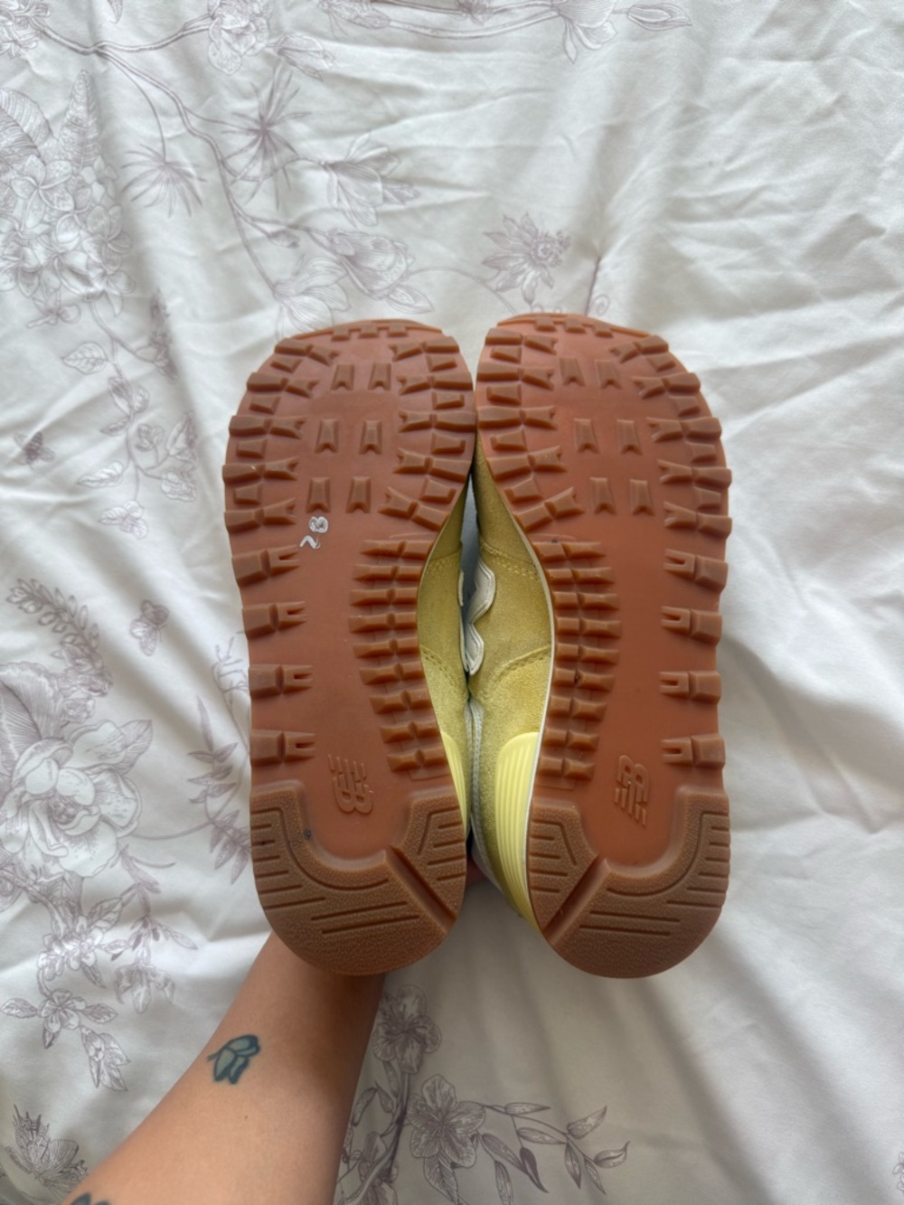 New Balance | 574 Lemon Yellow Haze women’s sneakers - 8.5 - Picture 5 of 7